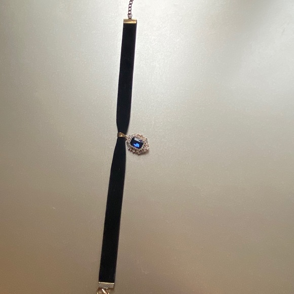 Necklace - Picture 2 of 3